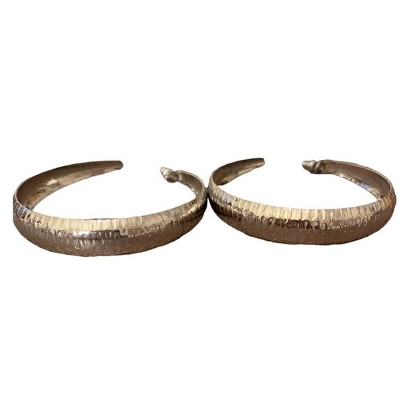 Erica Lyons silver tone hoop earrings. NWT - Picture 4 of 5